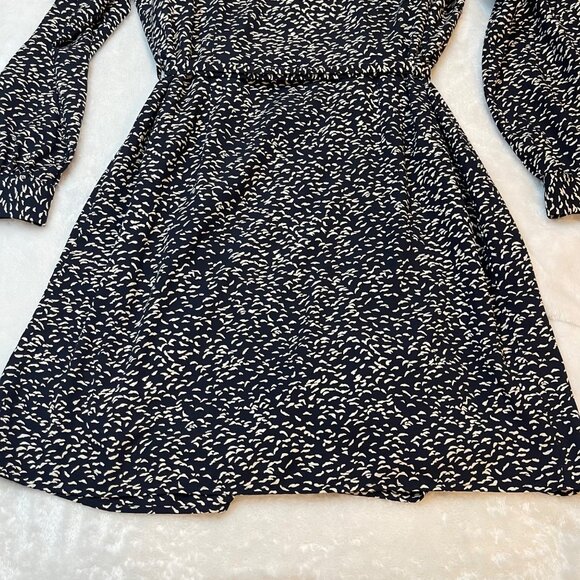 Vici Wrap Mini Dress Women's Size Medium Navy Geometric Print Long Sleeve - Picture 8 of 12